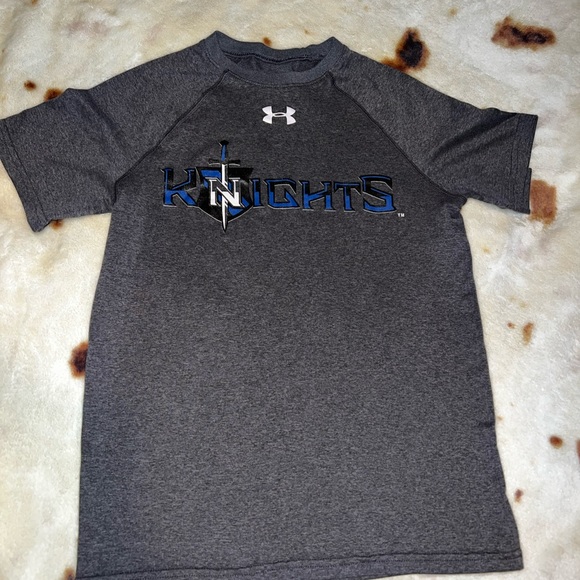Under Armor shirts size 6 - Picture 2 of 3